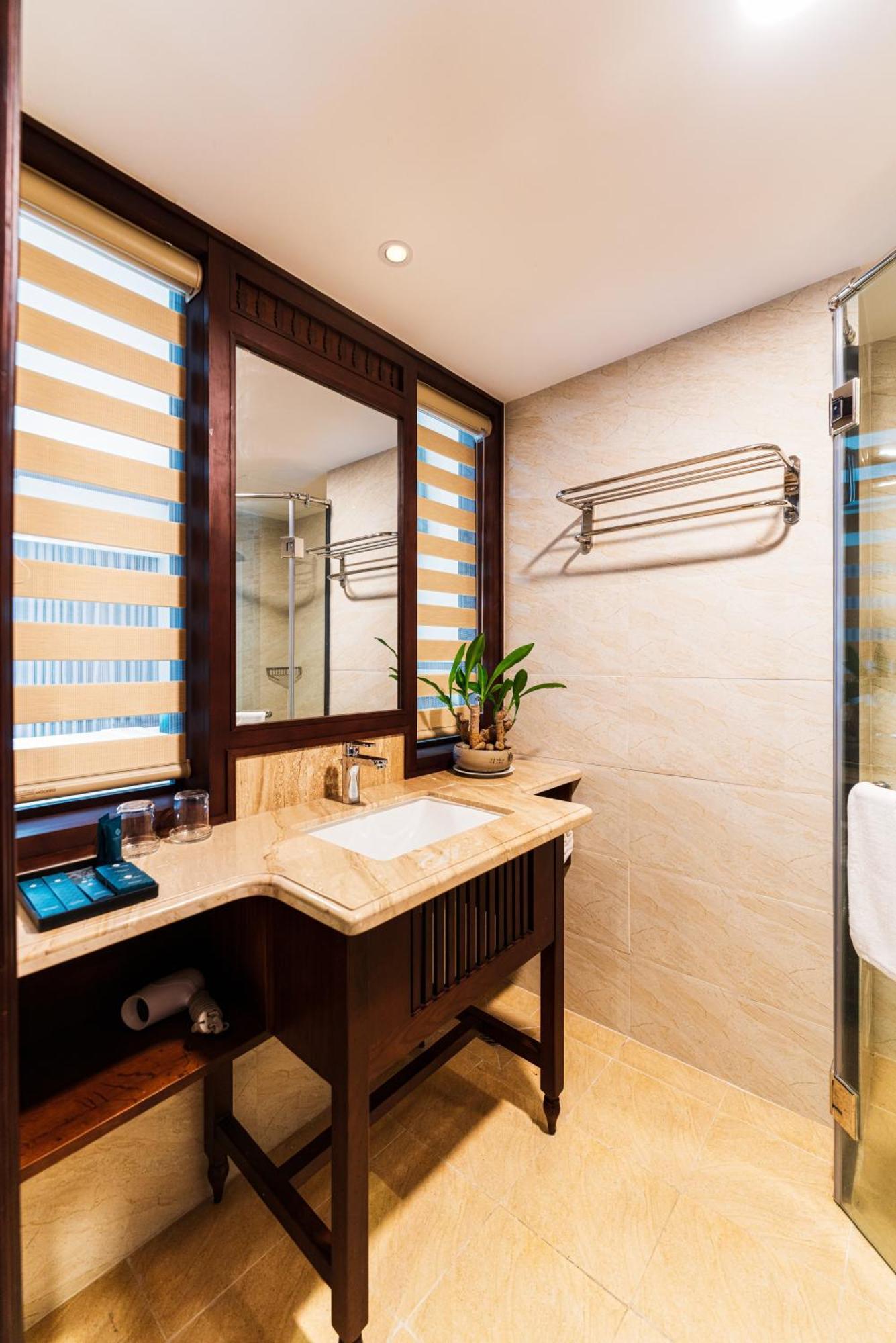 Tran Vien Dong Hotel Nha Trang Esterno foto